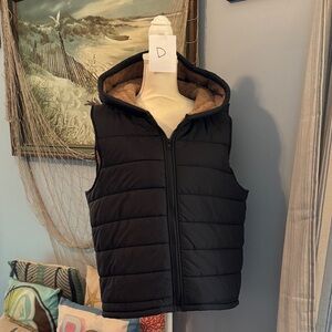 SHEIN Black Hooded Puffer Vest
